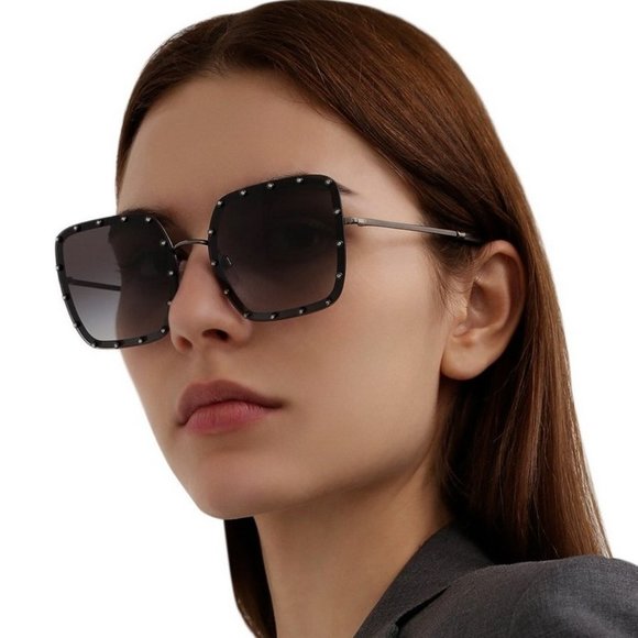 ✨ NEW Valentino Embellished Crystal Square Sunglasses in Black & Gold - Picture 3 of 9